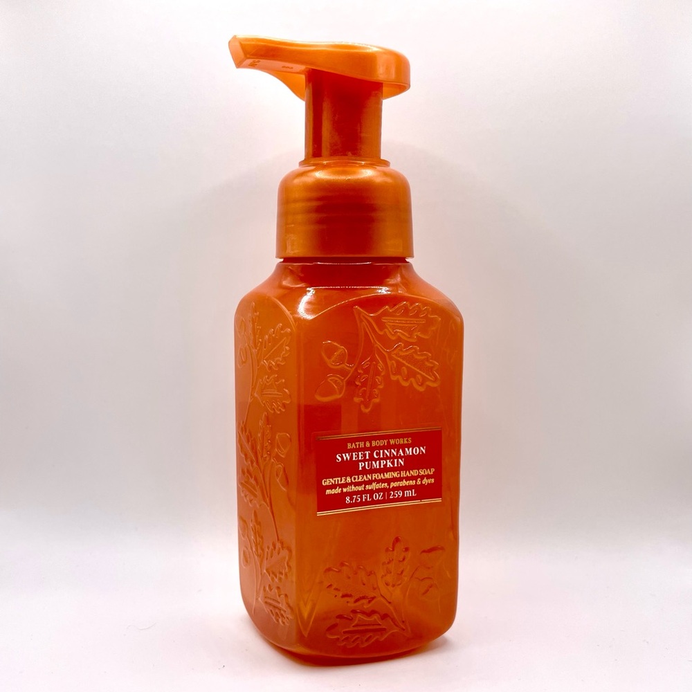 Bath & Body Works Foaming Hand Soap- Sweet Cinnamon Pumpkin (8.75 fl oz)